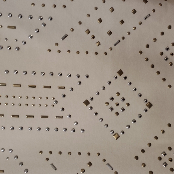 NWT Gorgeous White House Black Market Cream Pencil skirt Size 8 - Picture 2 of 4